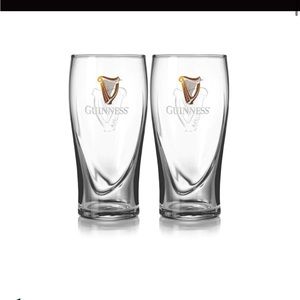I’m selling Guinness glass that go for 27$ for two for 10$ obo